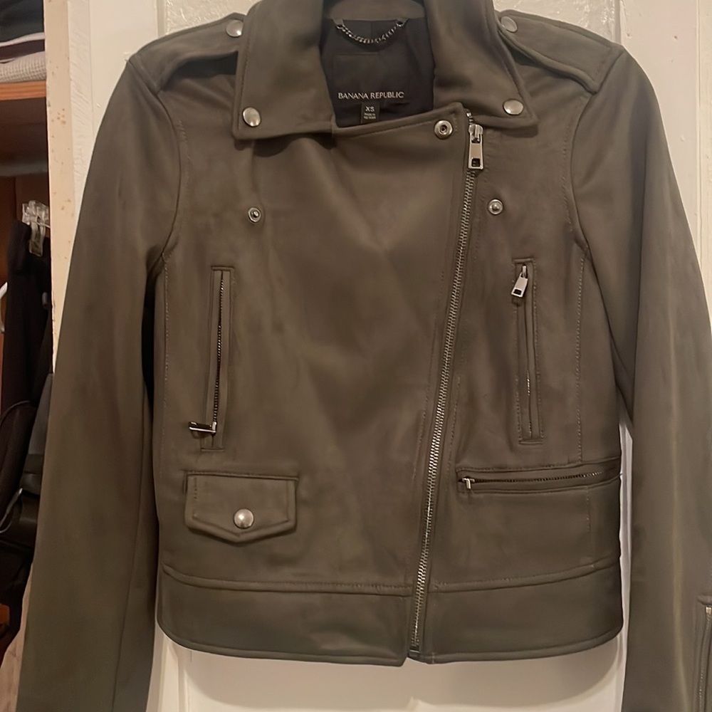XS OLIVE GREEN SUEDE MOTO JACKET BANANA REPUBLIC - Picture 7 of 8